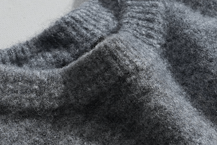 GREY KNITTED PULLOVER