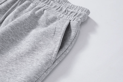 GREY CARGO SWEATPANTS