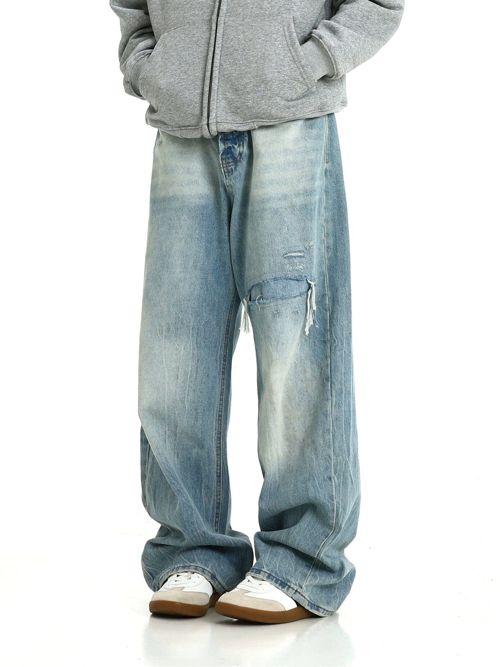 BLUE DISTRESSED DENIM