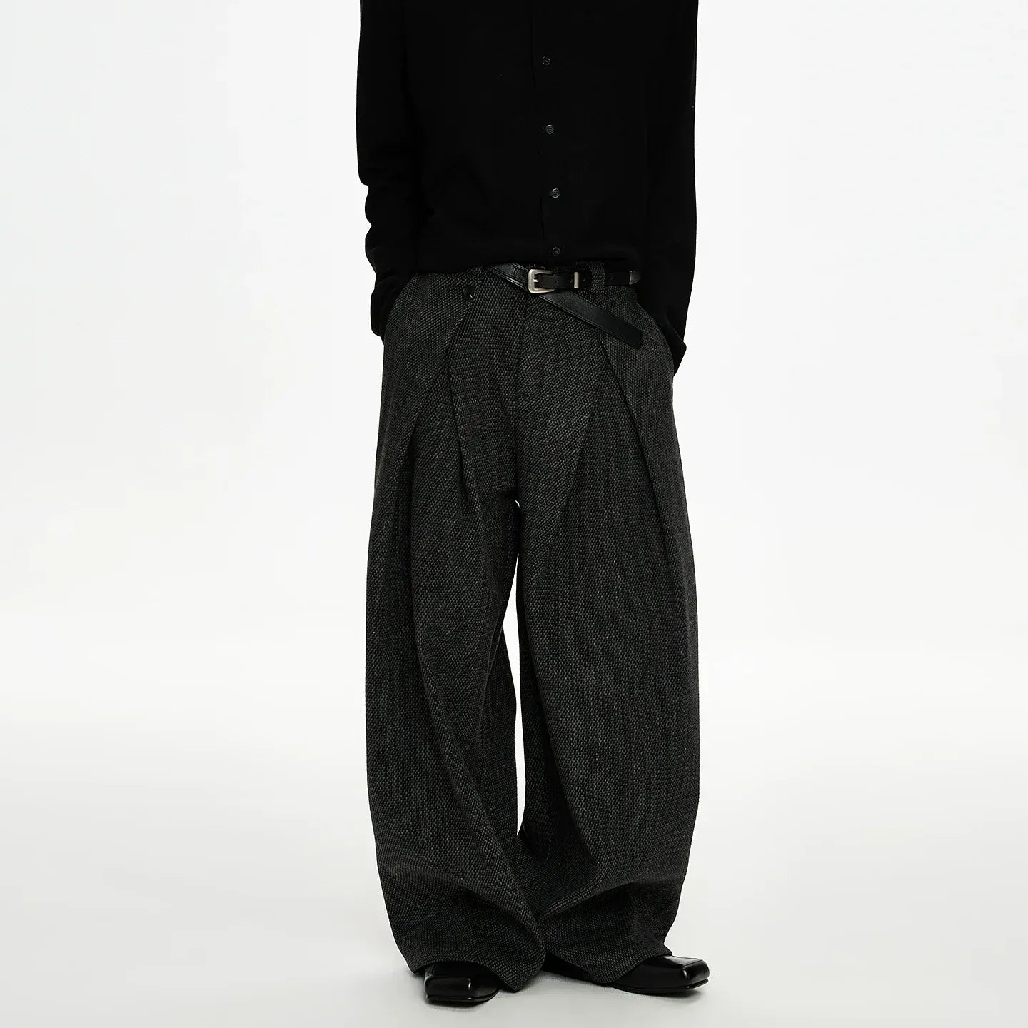 PLEATED BAGGY SUIT PANTS