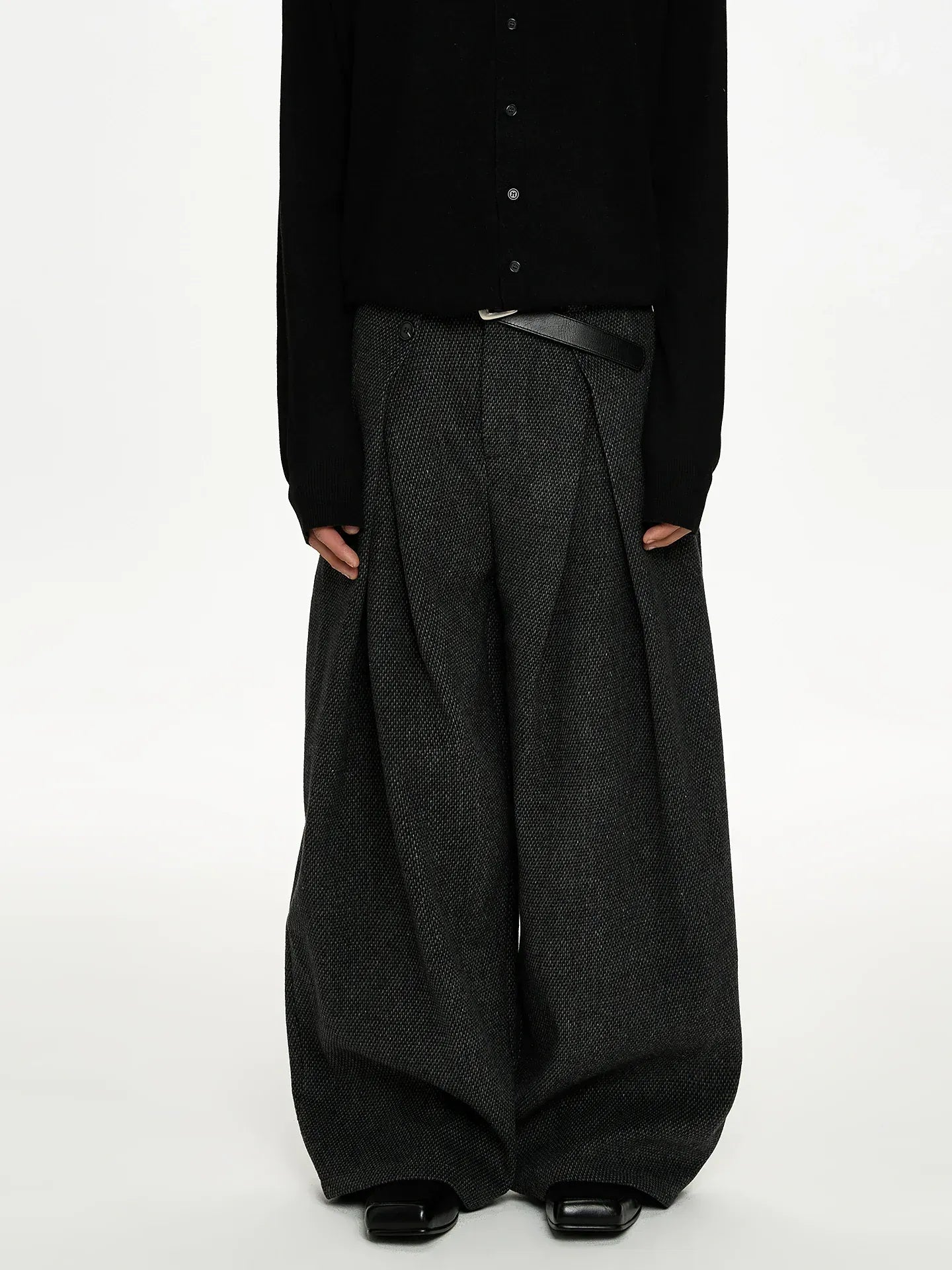 PLEATED BAGGY SUIT PANTS